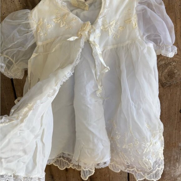 White Lace Kids One Piece I’m guessing 3-6 months - Picture 5 of 5